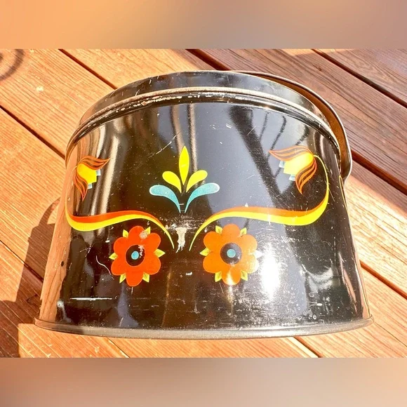 Vintage Pennsylvania Dutch Folk Art Metal Picnic/Sewing Tin Lidded w/Handles - Picture 6 of 9